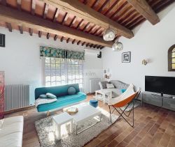 A vendre SUPERBE villa 8 PIECES 200 m&sup2; proche des plages et des commoditES La Ciotat