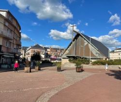 A vendre APPARTEMENT T3 44 m&sup2; AVEC BALCON VUE MER  Saint-Valery-en-Caux