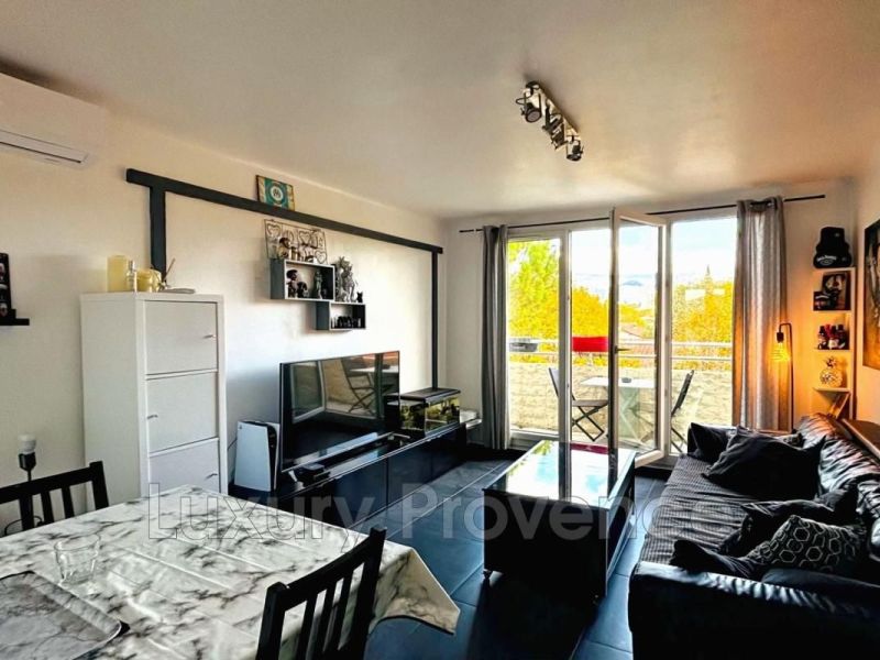 Apartment for rent, 2 bedrooms, 53 m², Aubagne