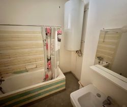 For rent: 1-bedroom apartment, 39 m², beachfront, Nice