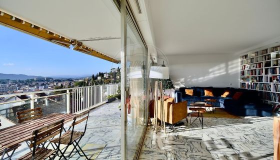 A louer APPARTEMENT DE PRESTIGE T4 103 M2 TERRASSE VUE MER LE CANNET