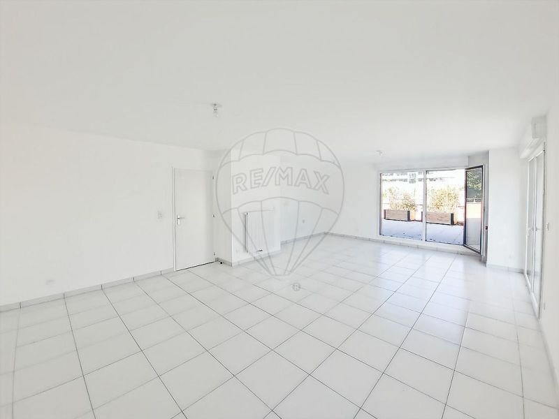 A louer APPARTEMENT T4 90 M2 TERRASSE  NANTES