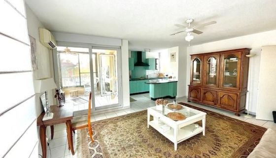 A louer APPARTEMENT T4 73 M2 BORD DE MER LATTES