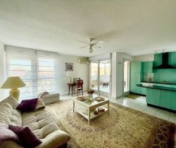 A louer APPARTEMENT T4 73 M2 BORD DE MER LATTES