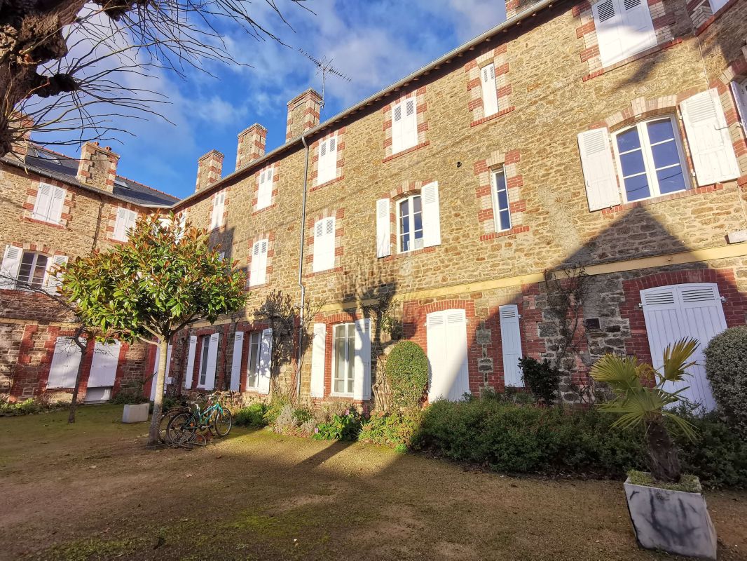 9d7c35f672046eb2448c98550aee819d