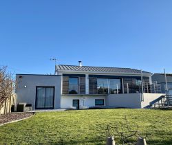 A vendre MAISON  7 PIECES 233 M2 BORD DE MER SAINT HILAIRE DE RIEZ