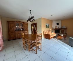 A vendre MAISON  6 PIECES 99 M2 BORD DE MER TALMONT SAINT HILAIRE