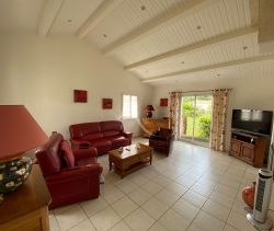 A vendre MAISON  5 PIECES 120 M2 BORD DE MER TALMONT SAINT HILAIRE