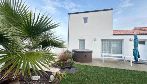 A vendre MAISON  4 PIECES 85 M2 BORD DE MER SAINT JEAN DE MONTS
