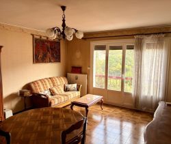 A louer APPARTEMENT T3 74 M2 BORD DE MER LA SEYNE SUR MER