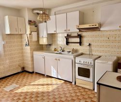 A louer APPARTEMENT T3 73 M2 BORD DE MER LA SEYNE SUR MER