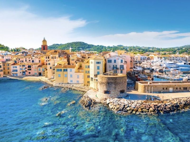 A louer APPARTEMENT DE PRESTIGE T3 73 M2 TERRASSE BORD DE MER SAINT TROPEZ