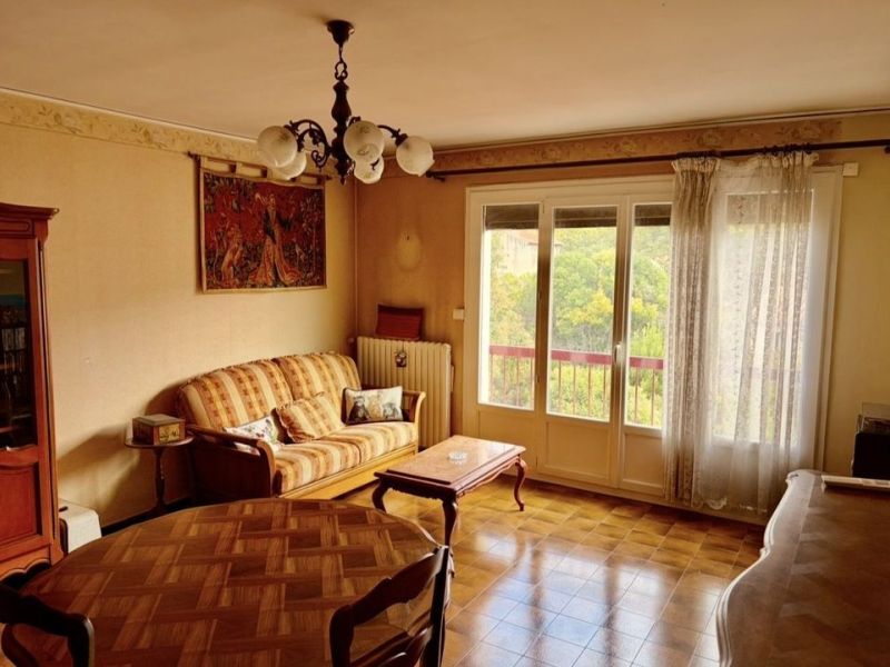 A louer APPARTEMENT T3 73 M2 BORD DE MER LA SEYNE SUR MER