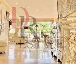 A louer APPARTEMENT DE PRESTIGE T5 158 M2 TERRASSE BORD DE MER BEAULIEU SUR MER