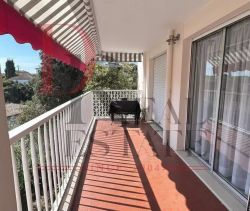 A louer APPARTEMENT T4 93 M2 TERRASSE BORD DE MER LE CANNET