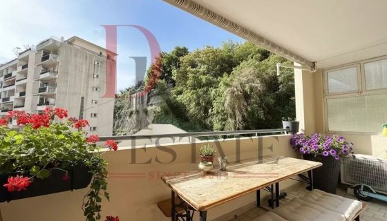 A louer APPARTEMENT T3 65 M2 TERRASSE BORD DE MER MENTON