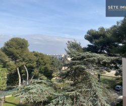 A louer APPARTEMENT T4 64 M2 BORD DE MER SETE