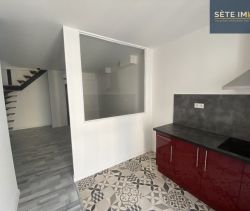 A louer APPARTEMENT DUPLEX NEUF T2 55 M2 BORD DE MER SETE