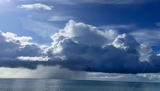 A louer APPARTEMENT DE PRESTIGE T4 200 M2 TERRASSE PIEDS DANS L'EAU NICE