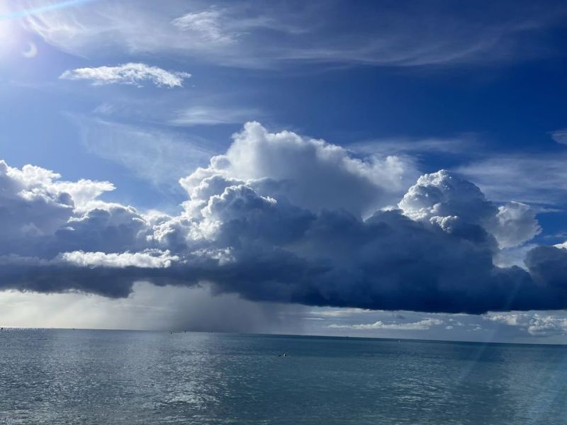 A louer APPARTEMENT DE PRESTIGE T4 200 M2 TERRASSE PIEDS DANS L'EAU NICE