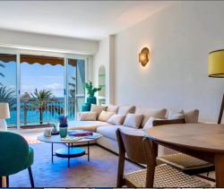 A louer APPARTEMENT DE PRESTIGE T3 65 M2 TERRASSE PIEDS DANS L'EAU NICE