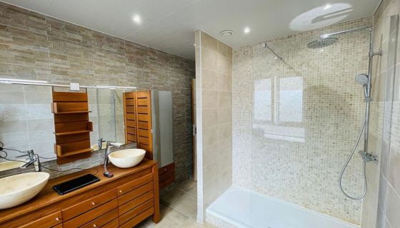 A louer APPARTEMENT T3 70 M2 BORD DE MER LION SUR MER