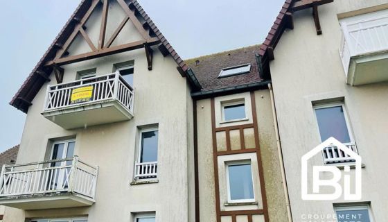 A louer APPARTEMENT T3 56 M2 VUE MER COURSEULLES SUR MER