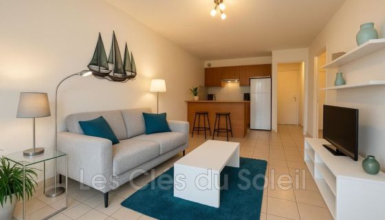 A louer APPARTEMENT T3 42 M2 TERRASSE BORD DE MER BANDOL