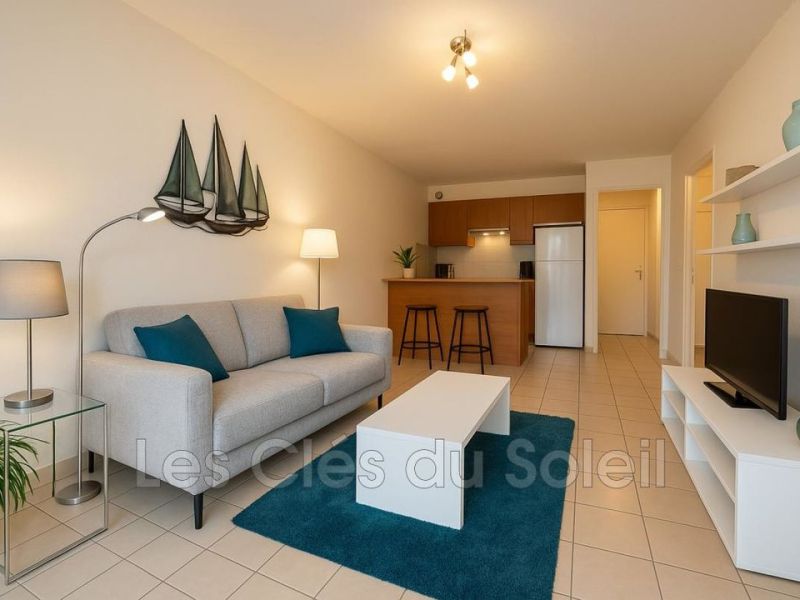 A louer APPARTEMENT T3 42 M2 TERRASSE BORD DE MER BANDOL