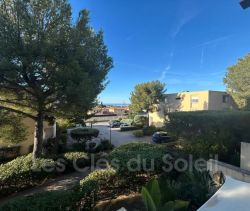 A louer STUDIO  23 M2 TERRASSE BORD DE MER BANDOL