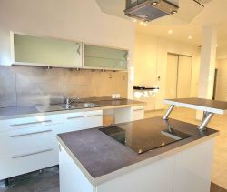 A louer APPARTEMENT T3 82 M2  MARSEILLE 13EME