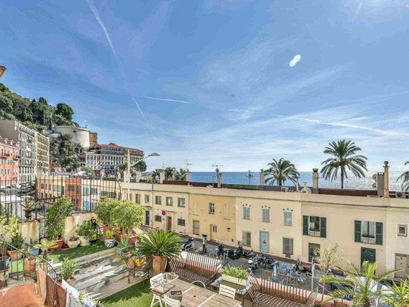 A louer APPARTEMENT T3 81 M2 VUE MER NICE