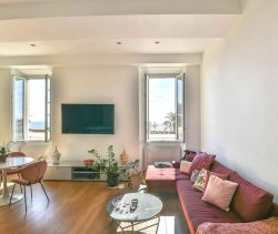 A louer APPARTEMENT T3 81 M2 VUE MER NICE