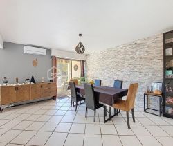 A louer APPARTEMENT T4 75 M2 TERRASSE BORD DE MER TOULON