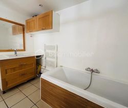 Contemporary loft for rent in Villelongue de la Salanque