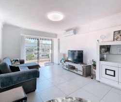 A louer APPARTEMENT T3 67 M2 BORD DE MER CANNES