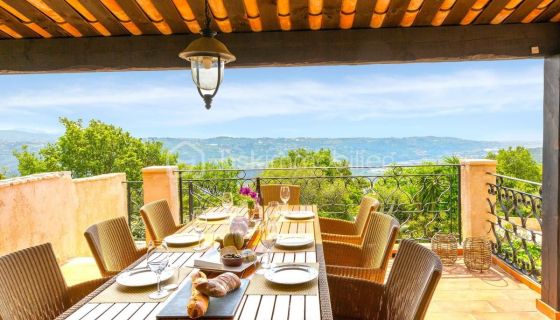 A louer MAISON  6 PIECES 187 M2 VUE MER GATTIERES