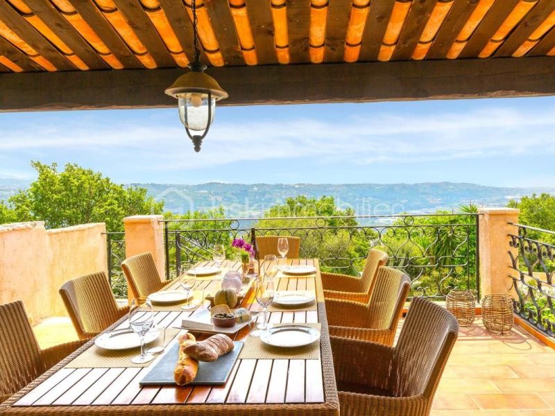 A louer MAISON  6 PIECES 187 M2 VUE MER GATTIERES