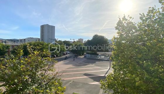 A louer APPARTEMENT T2 39 M2 TERRASSE BORD DE MER LA SEYNE SUR MER