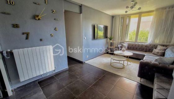 A louer APPARTEMENT T4 64 M2 BORD DE MER TOULON