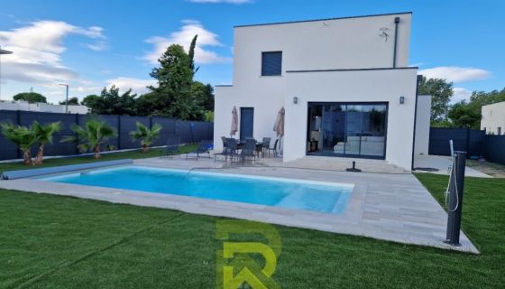 A vendre MAISON  5 PIECES 134 M2 BORD DE MER SERIGNAN