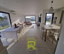 A vendre MAISON  5 PIECES 134 M2 BORD DE MER SERIGNAN