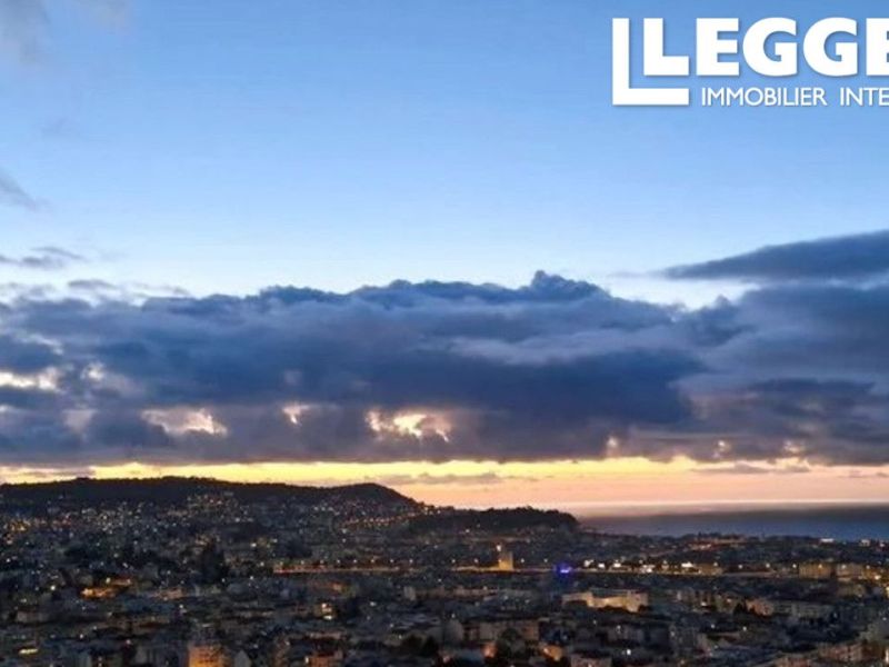 A louer APPARTEMENT DE PRESTIGE T6 160 M2 BORD DE MER NICE