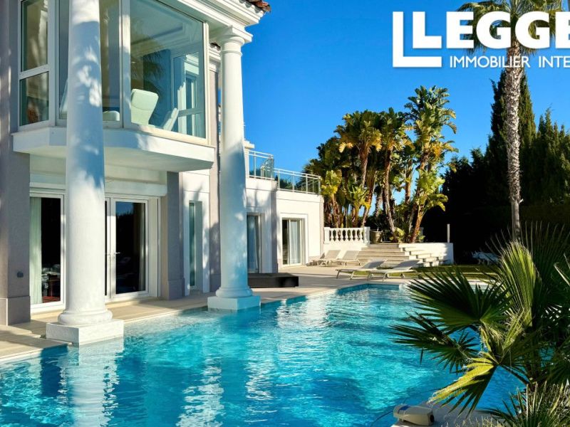 A louer MAISON  9 PIECES 495 M2 VUE MER VALLAURIS