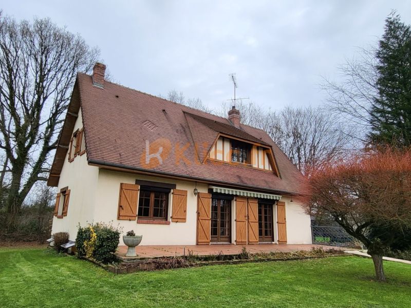 A vendre MAISON  7 PIECES 129 M2  FLAMANVILLE 3 km de l'autoroute et 2 km de la gare