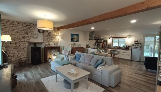 A louer MAISON  DE MAîTRE  MOREILLES