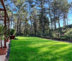 A louer MAISON  5 PIECES 140 M2  GREASQUE