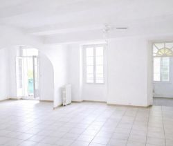 A louer MAISON  DE MAîTRE  BARJOLS