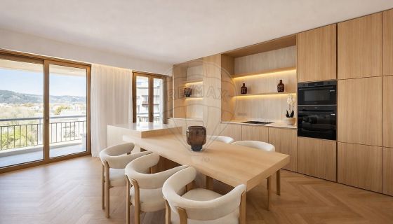 A louer APPARTEMENT DE PRESTIGE T3 74 M2 TERRASSE BORD DE MER NICE