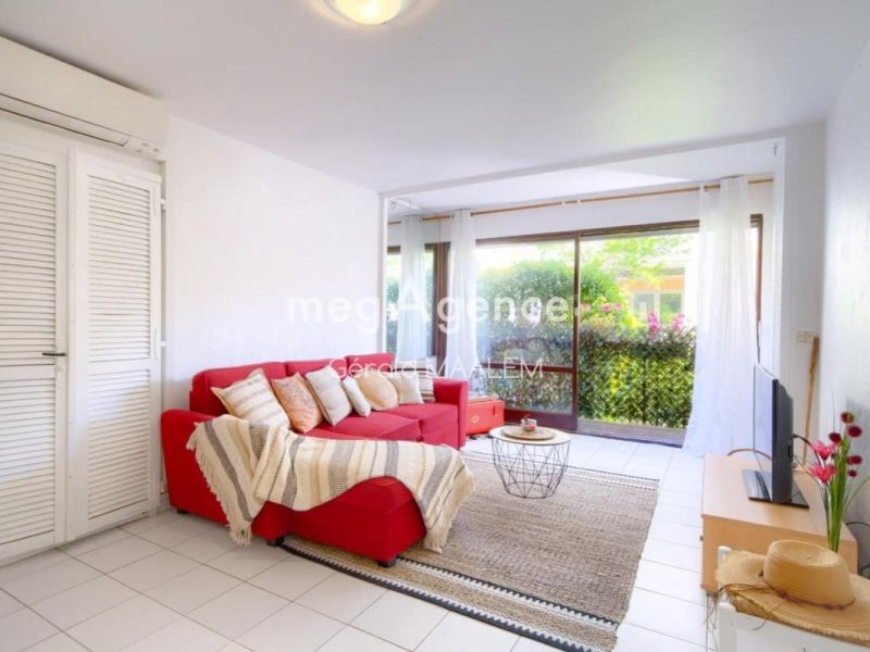 A louer APPARTEMENT T3 65 M2 BORD DE MER SAINT RAPHAEL